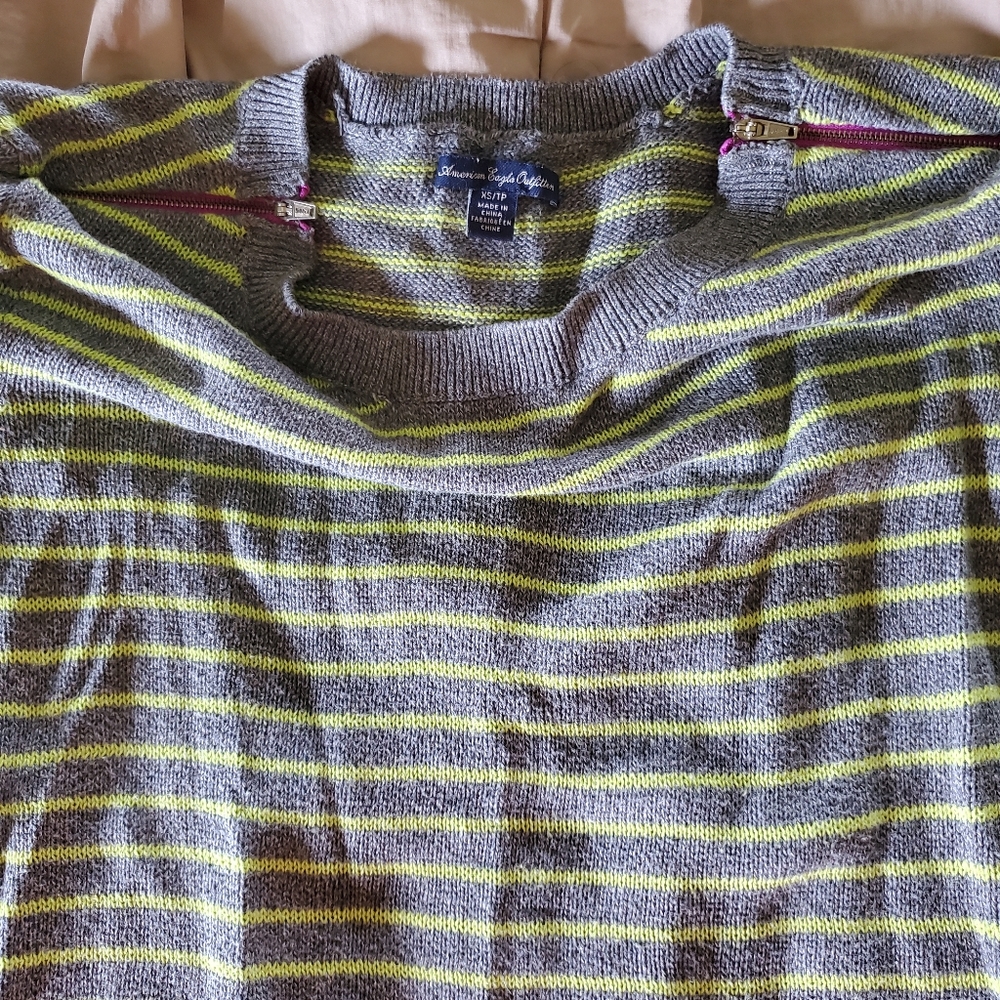 Sweater - Picture 2 of 3